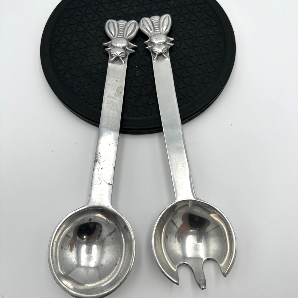 Cast Silvertone Metal Bee Salad Spoon and Fork Serving Set